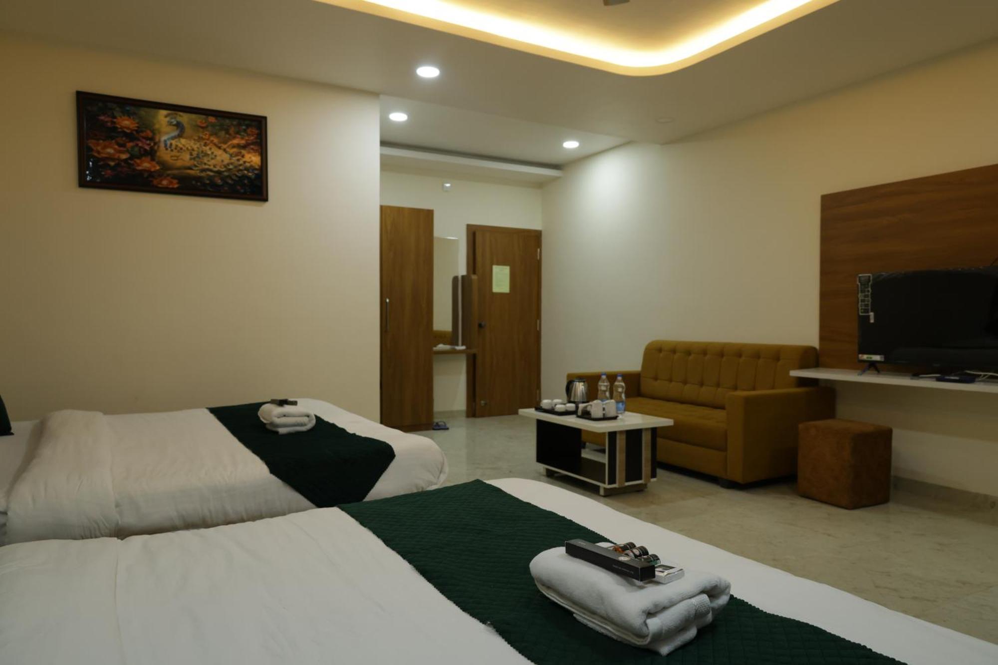 Hotel The Prime Land Hoshangabad Exteriér fotografie