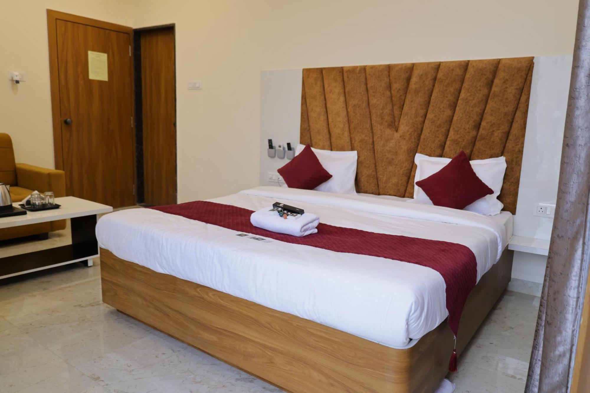 Hotel The Prime Land Hoshangabad Exteriér fotografie