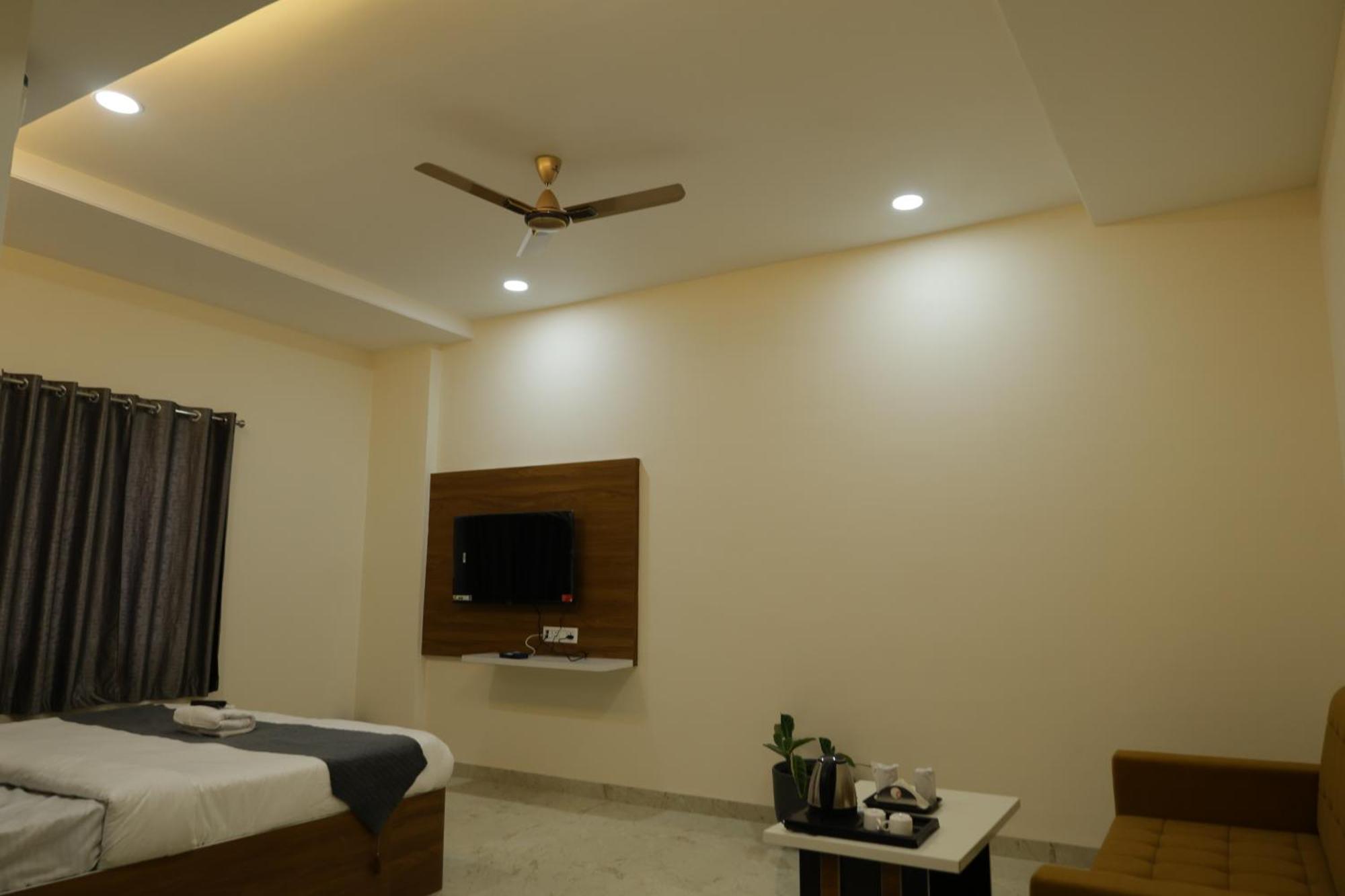 Hotel The Prime Land Hoshangabad Exteriér fotografie